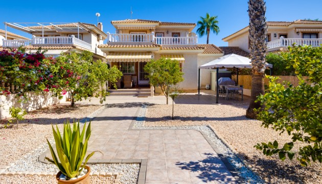 Resale - Townhouse - Orihuela Costa - calle Ciruela