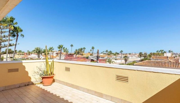 Перепродажа - отдельная вилла - Torrevieja - Torreta Florida