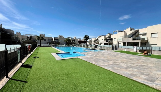 Herverkoop - Bungalow - Torrevieja - Nueva Torrevieja - Aguas Nuevas