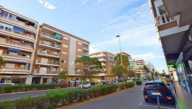 Resale - Apartment - Torrevieja - El Acequión - Los Náufragos