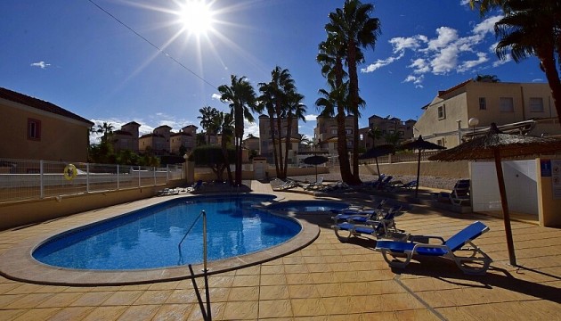 Resale - Bungalow - Orihuela Costa - Villamartín