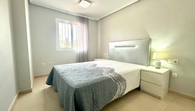 Перепродажа - Квартира - Orihuela Costa - La Zenia