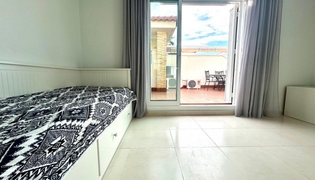 Herverkoop - Apartment - Orihuela Costa - La Zenia