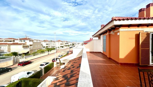 Перепродажа - Квартира - Orihuela Costa - La Zenia