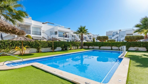 Resale - Bungalow - Torrevieja