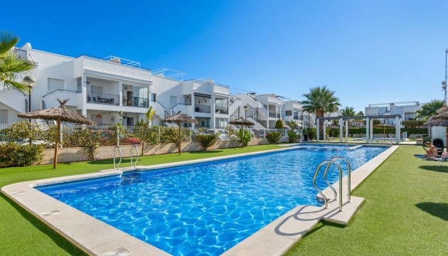 Resale - Bungalow - Torrevieja