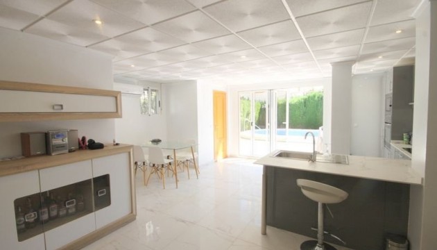 Herverkoop - Detached Villa - Orihuela Costa - La Zenia