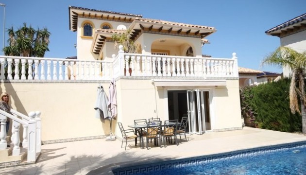 Reventa - Chalet Independiente - Orihuela Costa - La Zenia