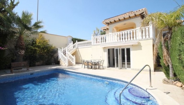 Wiederverkauf - Detached Villa - Orihuela Costa - La Zenia