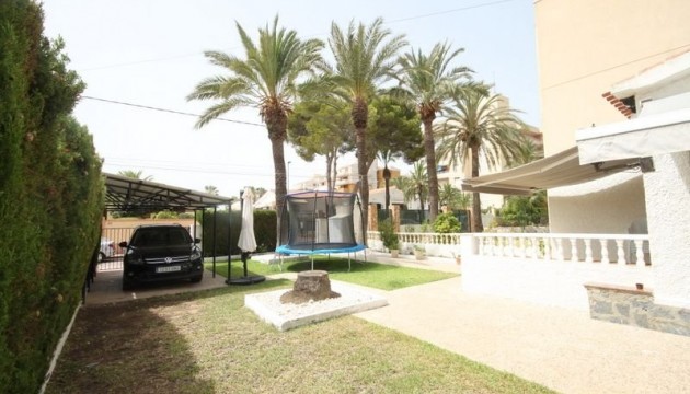 Wiederverkauf - Semi Detached Villa - Orihuela Costa - Punta Prima