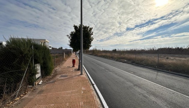 Resale - Plot / Land - La Marina - San Fulgencio