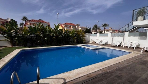 Wiederverkauf - Apartment - Orihuela Costa - La Zenia