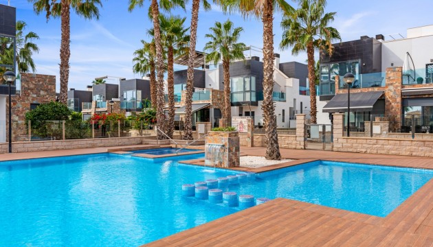 Перепродажа - Таунхаус - Orihuela Costa - Lomas de Cabo Roig