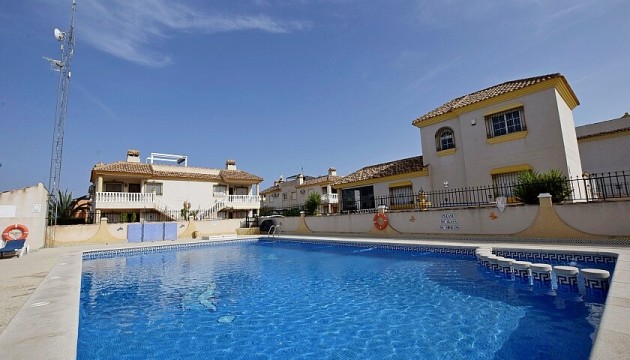 Перепродажа - Квартира - Orihuela Costa - Villamartín