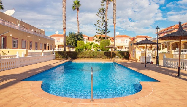 Перепродажа - Таунхаус - Orihuela Costa - La Zenia