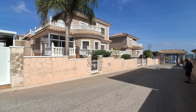 Reventa - Chalet Independiente - Torrevieja - Los Balcones