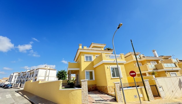 Herverkoop - Detached Villa - Orihuela Costa - Villamartín