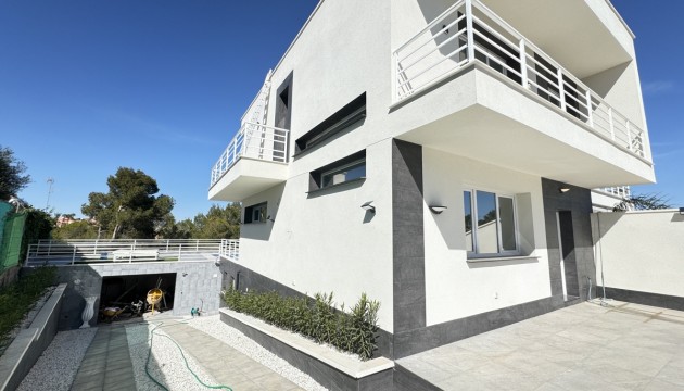 Resale - Detached Villa - Torrevieja - Los Balcones - Los Altos del Edén