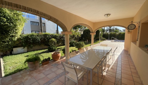 Перепродажа - отдельная вилла - Orihuela Costa - Cabo Roig