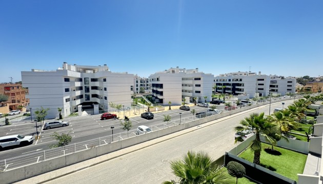 Resale - Apartment - Orihuela Costa - Villamartín