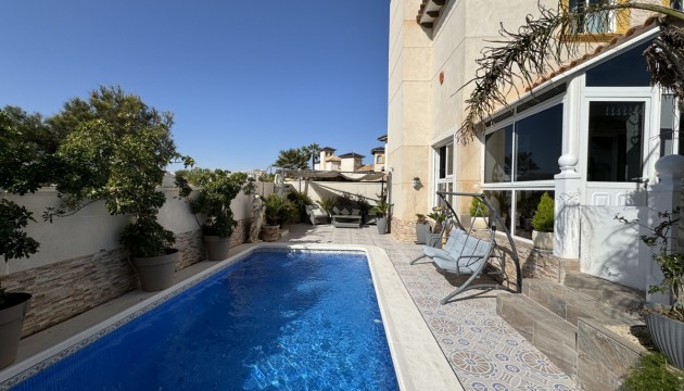 Herverkoop - Detached Villa - Orihuela Costa - La Zenia