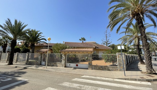 Перепродажа - отдельная вилла - Orihuela Costa - Cabo Roig