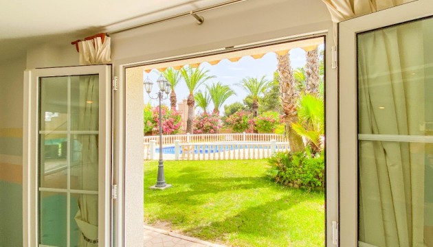 Перепродажа - отдельная вилла - Orihuela Costa - Villamartín