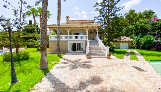 Wiederverkauf - Detached Villa - Orihuela Costa - Villamartín