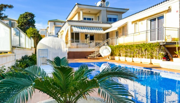 Herverkoop - Detached Villa - La Mata