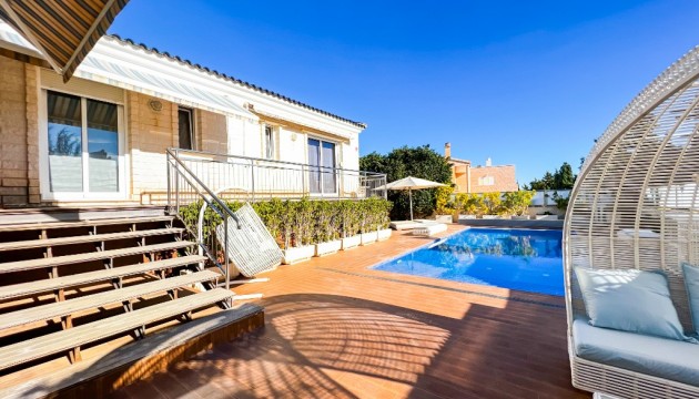 Herverkoop - Detached Villa - La Mata