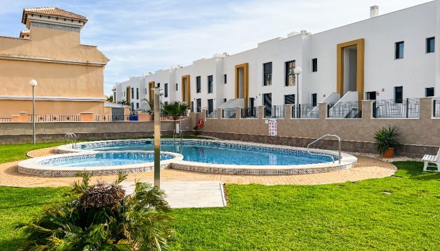 Resale - Townhouse - Orihuela Costa - Villamartín