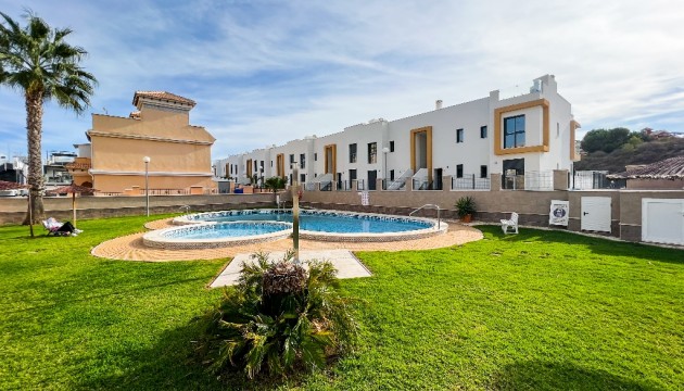 Resale - Townhouse - Orihuela Costa - Villamartín