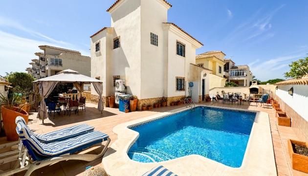 Begagnad - Fristående Villa - Orihuela Costa - Punta Prima