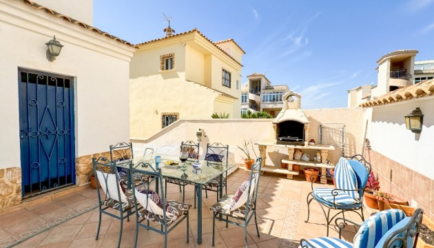 Wiederverkauf - Detached Villa - Orihuela Costa - Punta Prima