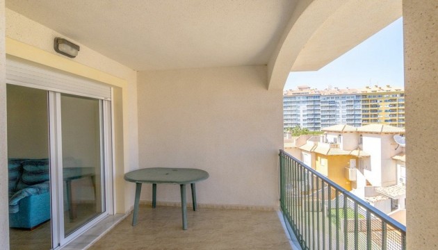 Resale - Apartment - Orihuela Costa - Campoamor