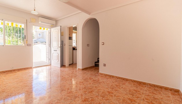 Resale - Townhouse - Torrevieja - Aguas Nuevas