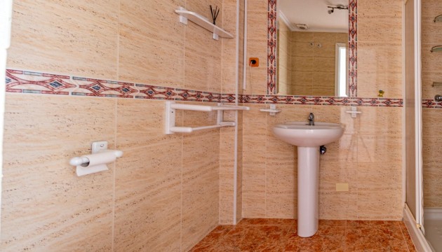 Resale - Townhouse - Torrevieja - Aguas Nuevas