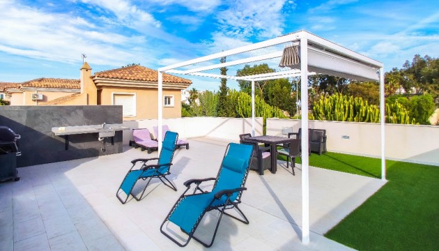 Herverkoop - Detached Villa - Orihuela Costa - Punta Prima