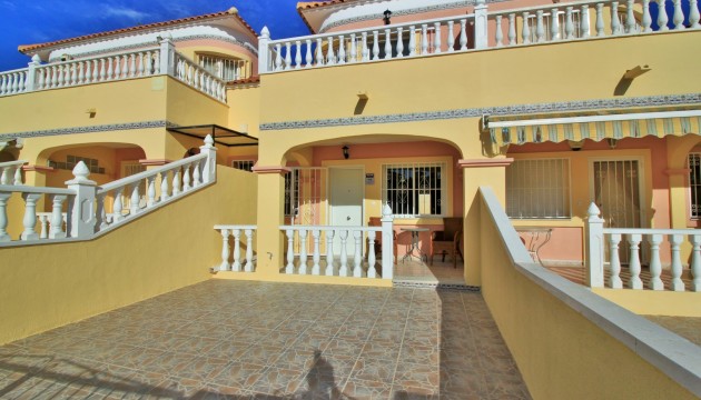 Resale - Townhouse - Orihuela Costa - Villamartín