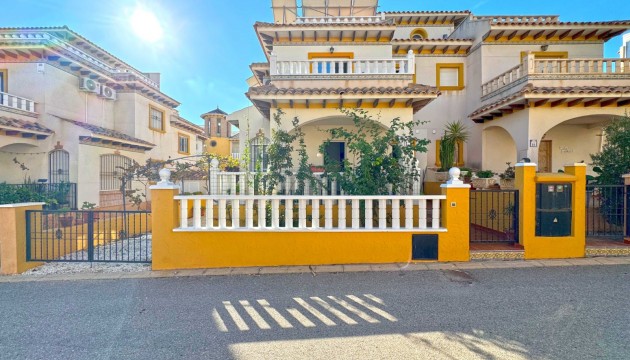 Перепродажа - Таунхаус - Orihuela Costa - Lomas de Cabo Roig