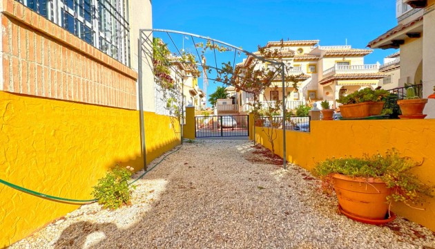 Перепродажа - Таунхаус - Orihuela Costa - Lomas de Cabo Roig