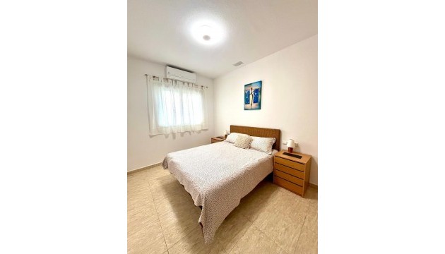 Resale - Apartment - Torrevieja - Playa de los Locos