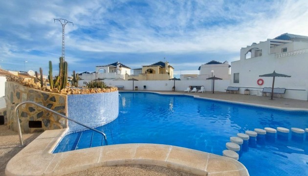 Перепродажа - Полуотдельная вилла - Torrevieja - Los Balcones - Los Altos del Edén