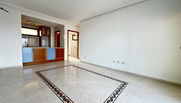 Resale - Apartment - Torrevieja - La Veleta