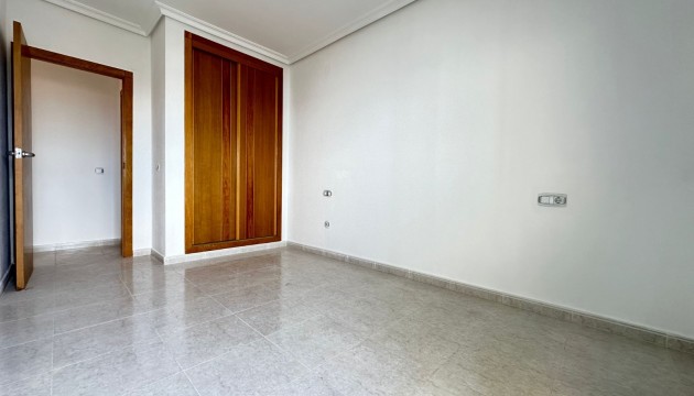 Resale - Apartment - Torrevieja - La Veleta