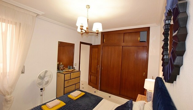 Resale - Apartment - Torrevieja - Playa de los Locos