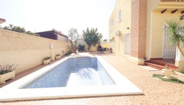 Herverkoop - Detached Villa - Orihuela Costa - Playa Flamenca