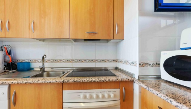 Resale - Apartment - Orihuela Costa - Campoamor