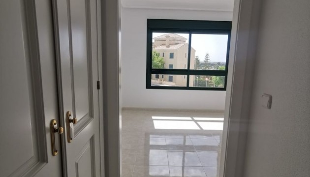 Resale - Apartment - Orihuela Costa