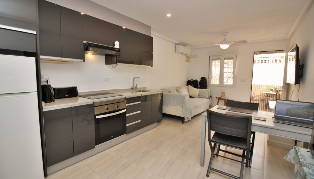 Resale - Bungalow - Orihuela Costa - Villamartín